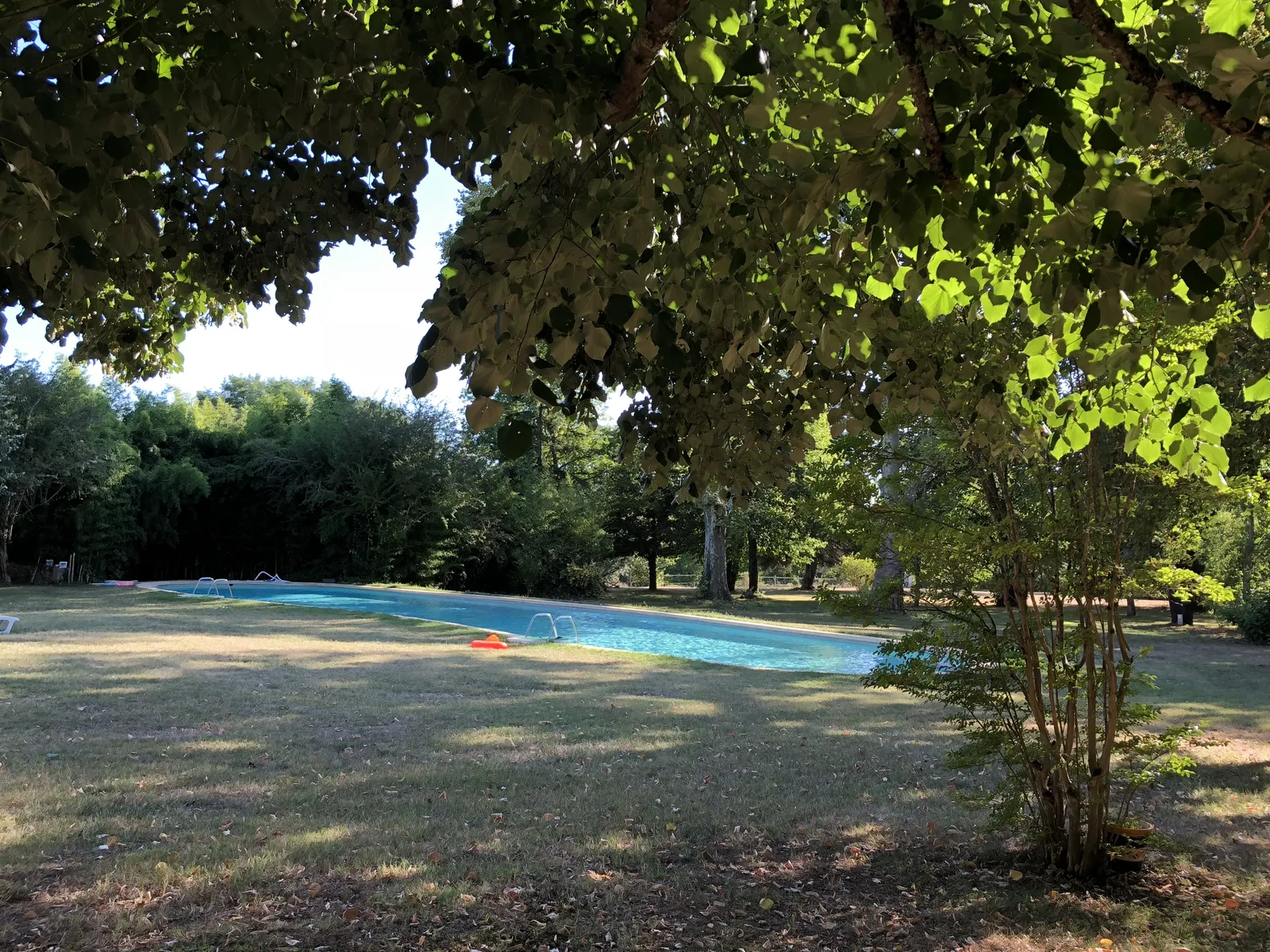 Le Rambert — exterior